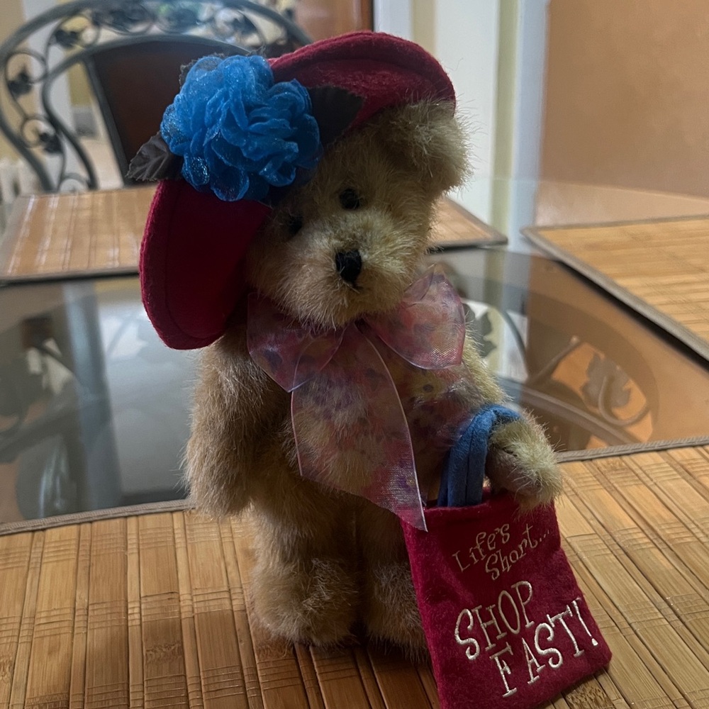 Boyds BearCollection Ms.Gotta Haveit Plush Bear.